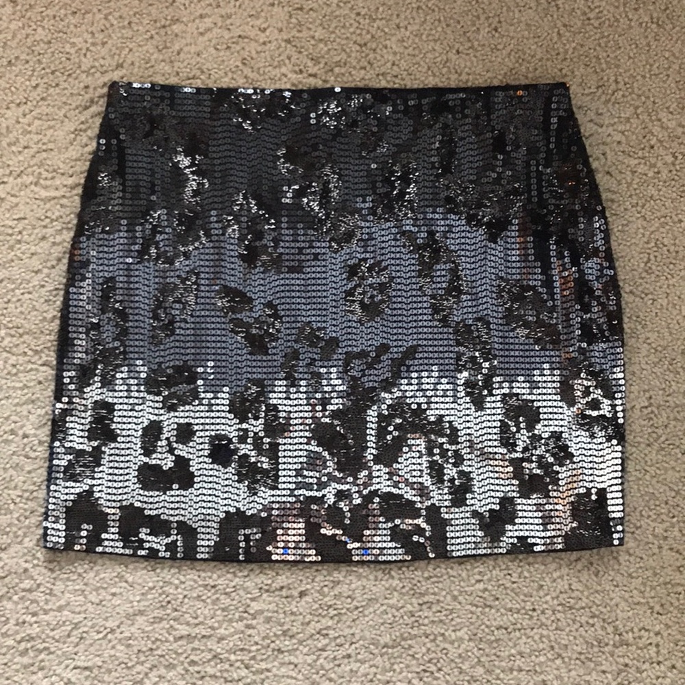 NWT Express Solid Black Sequin Stretch Mini Skirt, XS